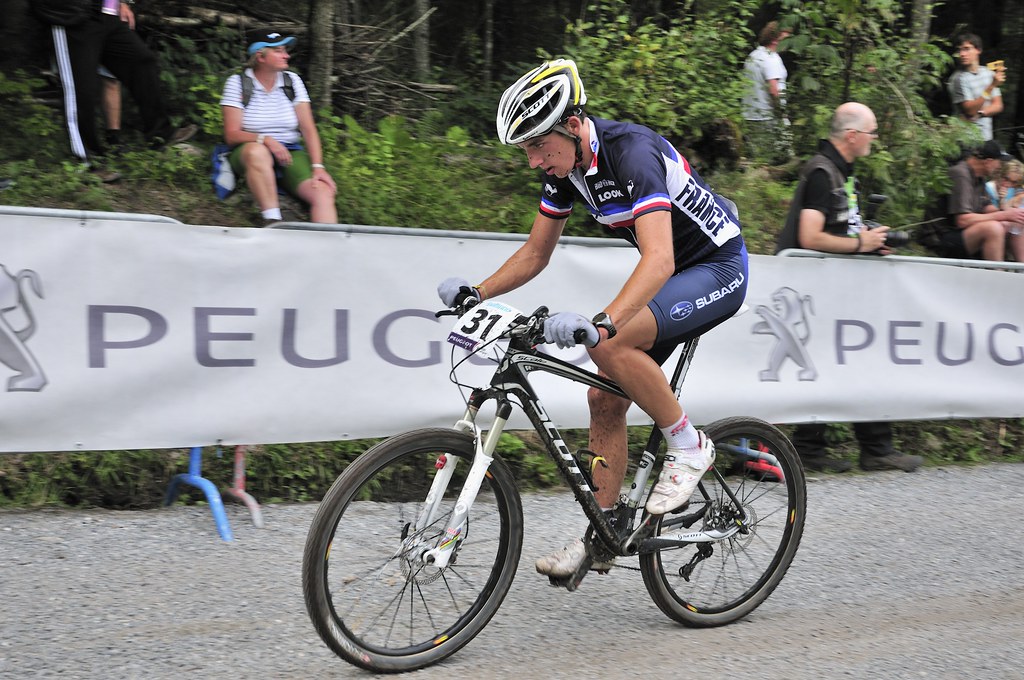 Championnats de France VTT 2024 : Jordan Sarrou et Loana Lecomte s’imposent à Levens, Luca Martin échoue en espoirs