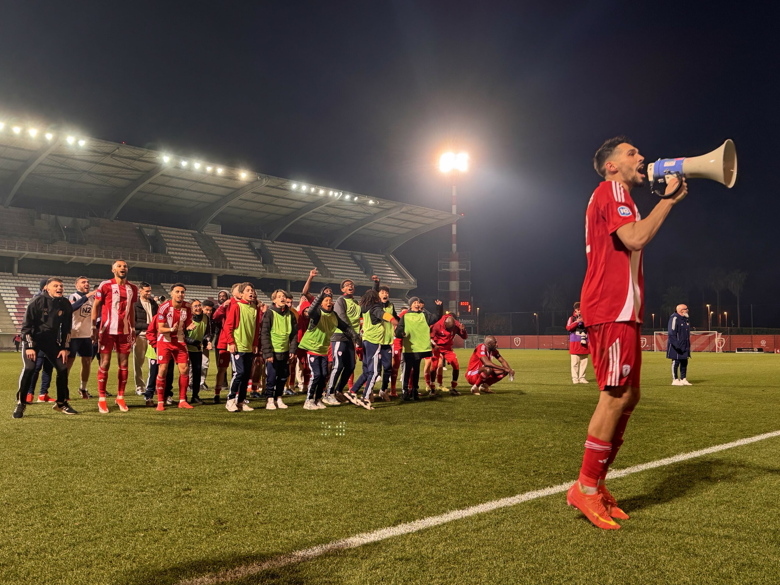 L’AS Cannes triomphe dans un derby bouillant face au RCP Grasse 