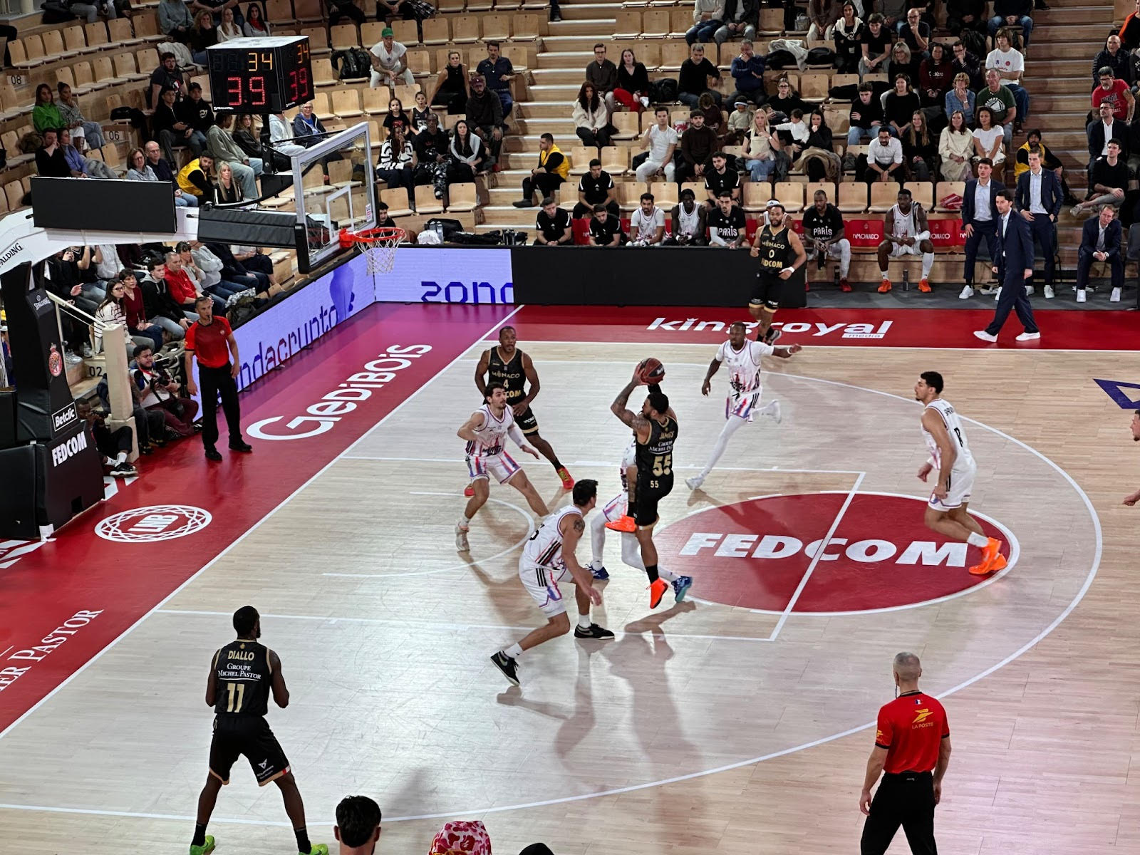 Victoire précise de l’AS Monaco Basket face à Paris