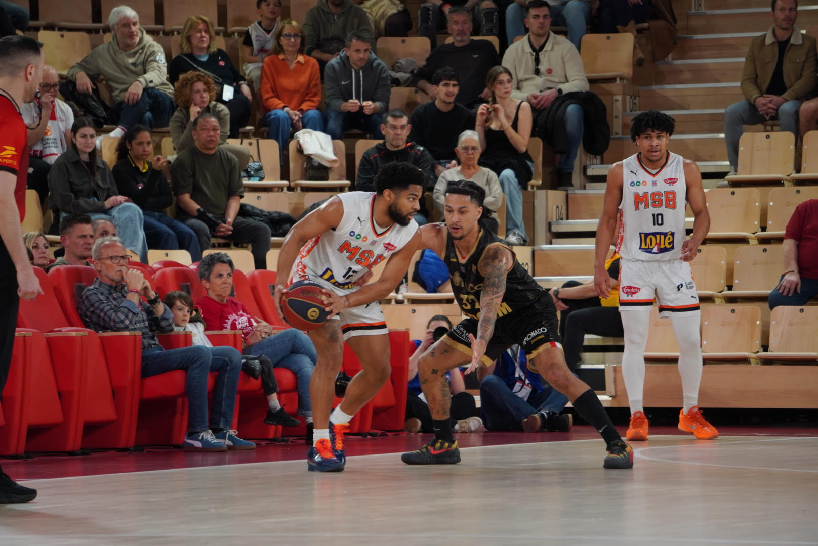 En patron, la Roca Team remporte son troisième succès de suite en Betclic Elite face au Mans (99-85)